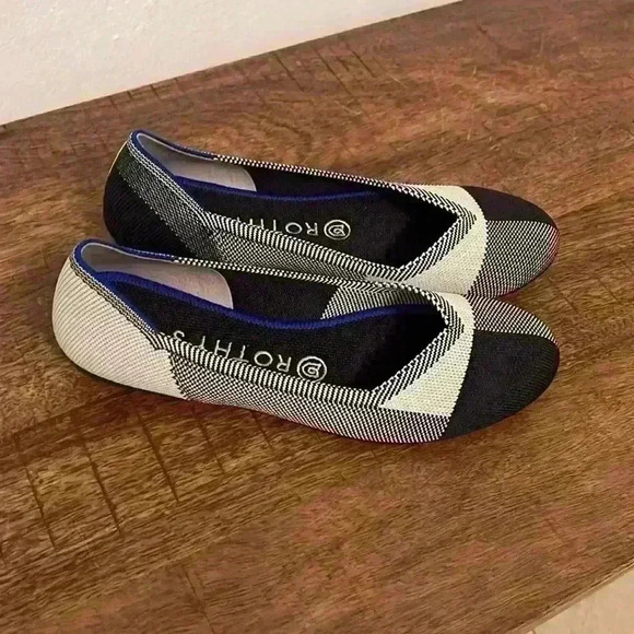 Rothy’s Retired Bluffalo White and Black Plaid Flats - Picture 1 of 9